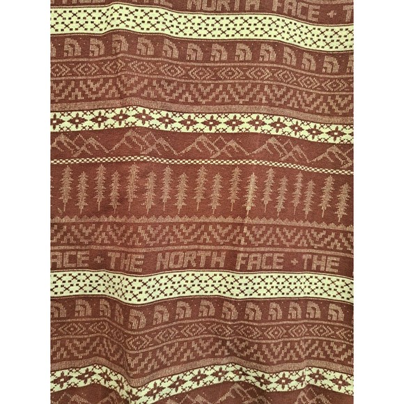 The North Face Nordic Printed Terry Crew Neck Sweatshirt Womens Medium Maroon - Picture 3 of 7